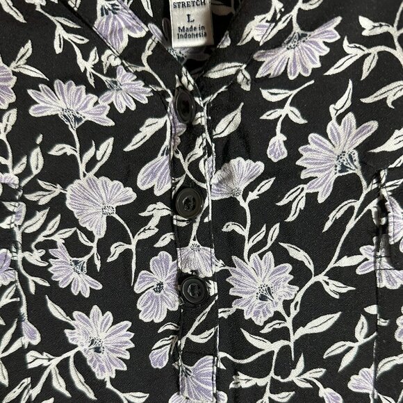 Croft & Barrow Black w/Periwinkle Floral-Print Stretch Knit Crewneck Henley - Picture 7 of 7